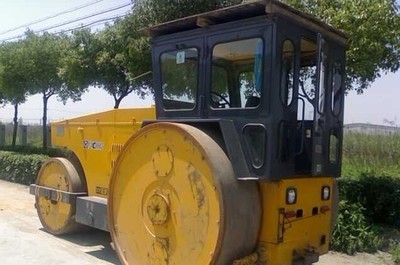 二手大型振动压路机与二手重型静压实机械销售指南 抓住政府补贴政策红利配置精选设备