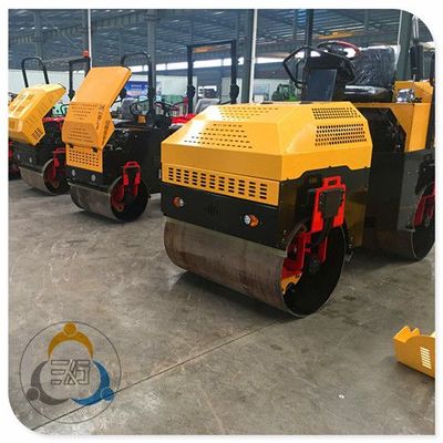 三吨全液压振动压路机 高品质带来的高效率，小型压路机的精工典范